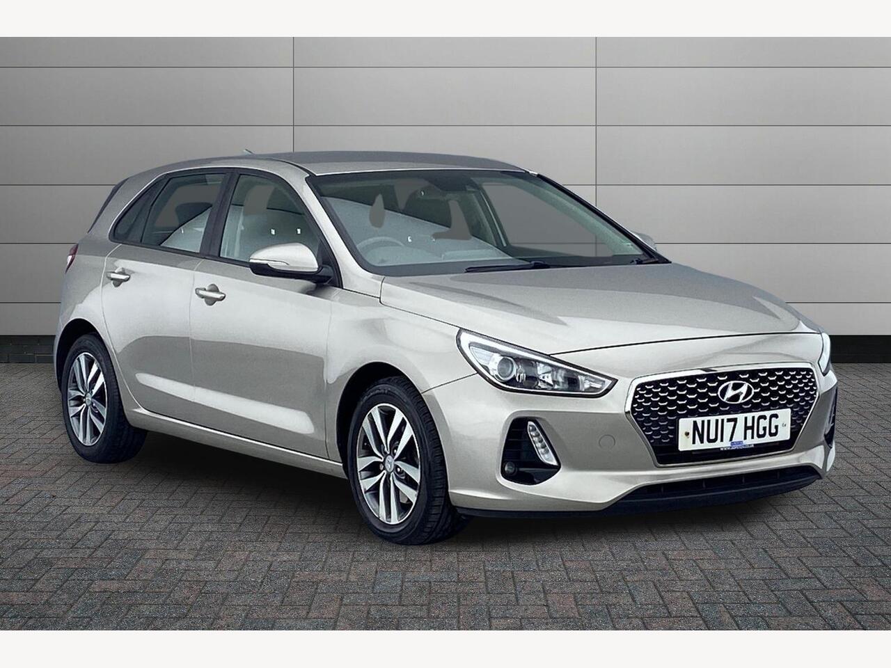 Main listing image - Hyundai i30
