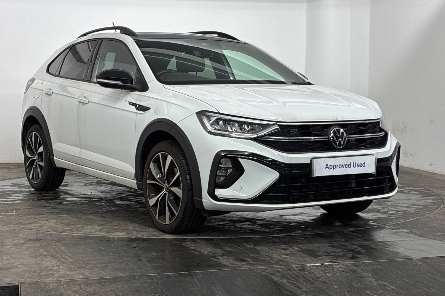 Main listing image - Volkswagen Taigo