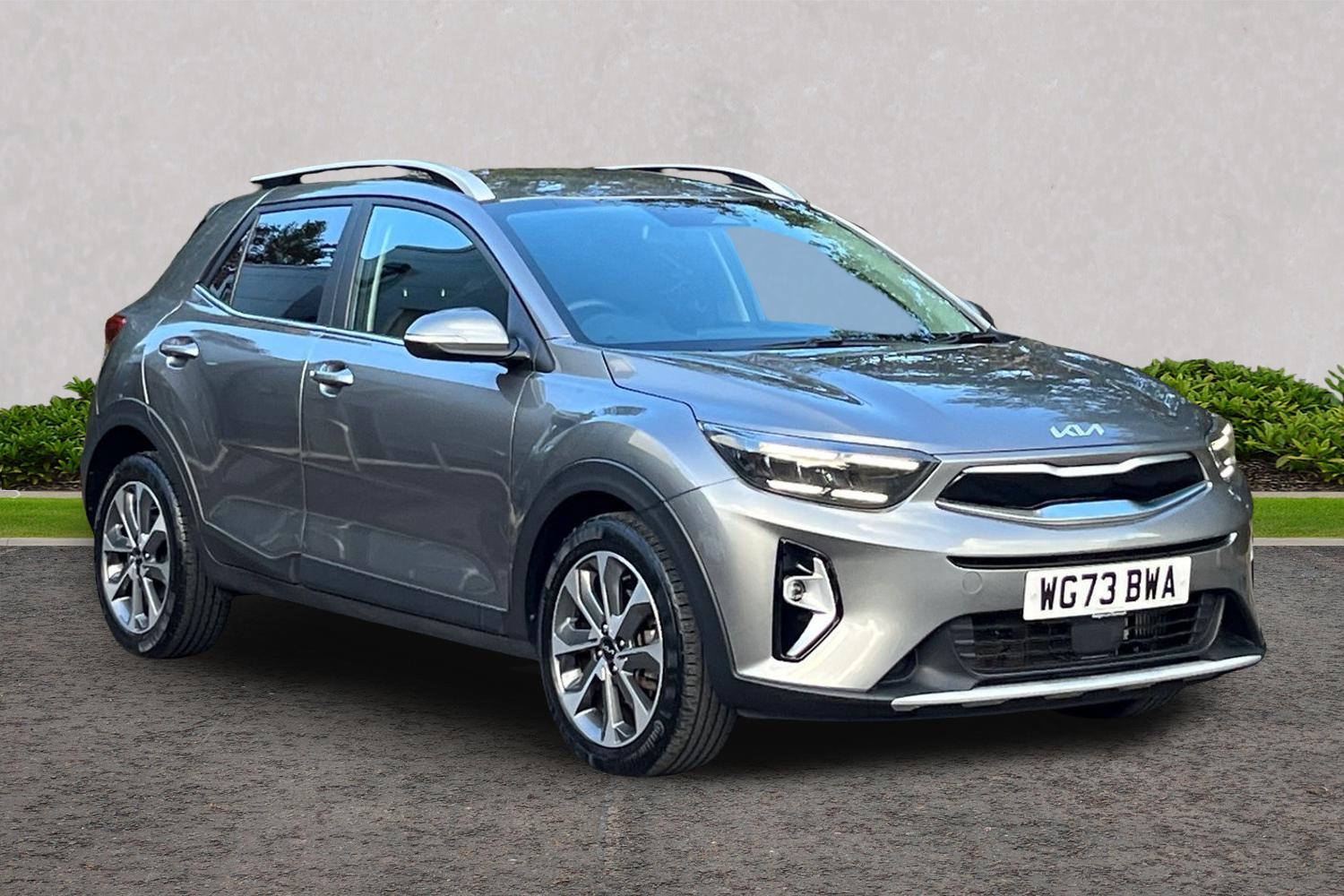 Main listing image - Kia Stonic
