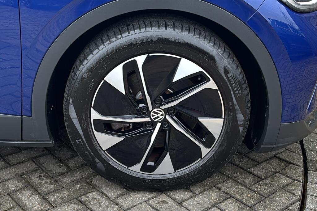 Main listing image - Volkswagen ID.4