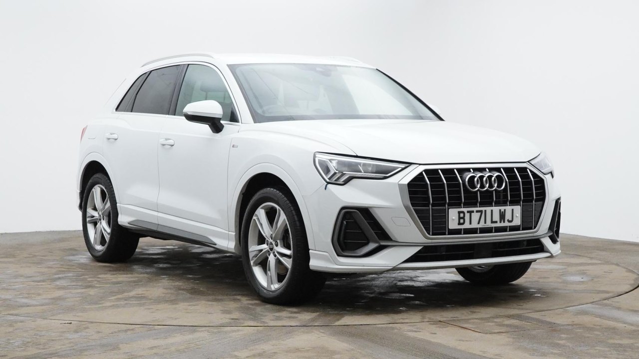 Main listing image - Audi Q3