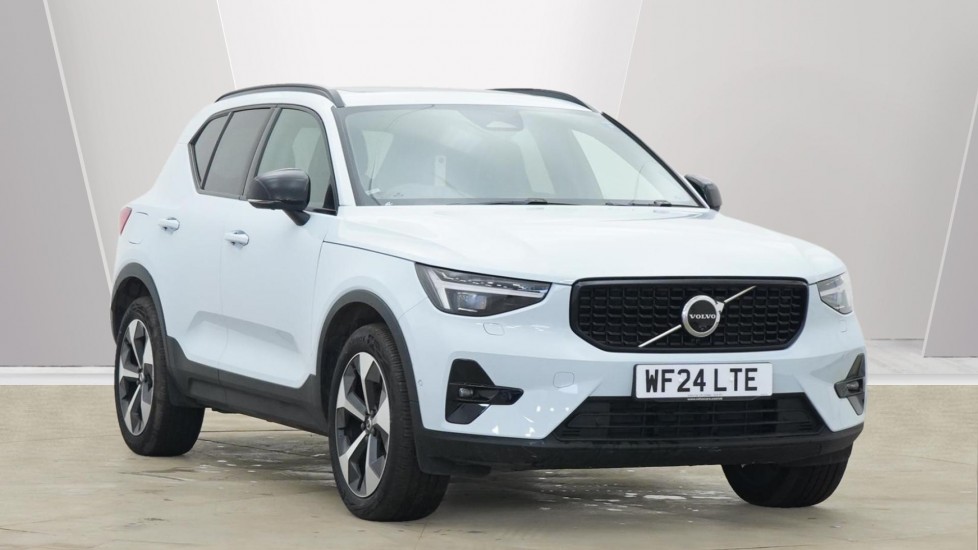 Main listing image - Volvo XC40