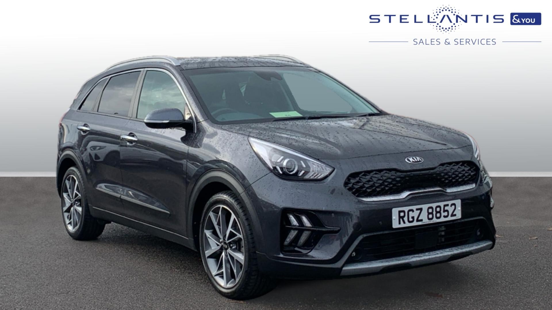 Main listing image - Kia Niro