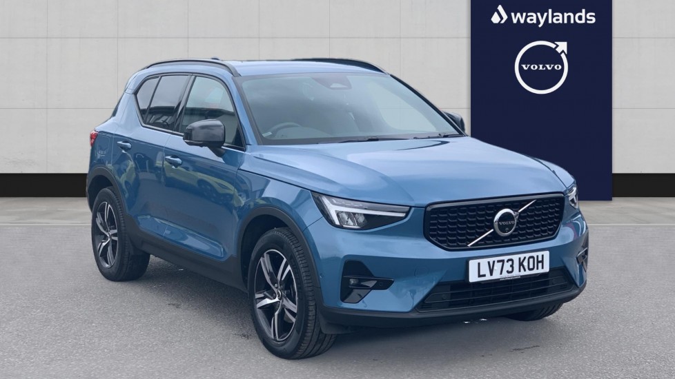 Main listing image - Volvo XC40