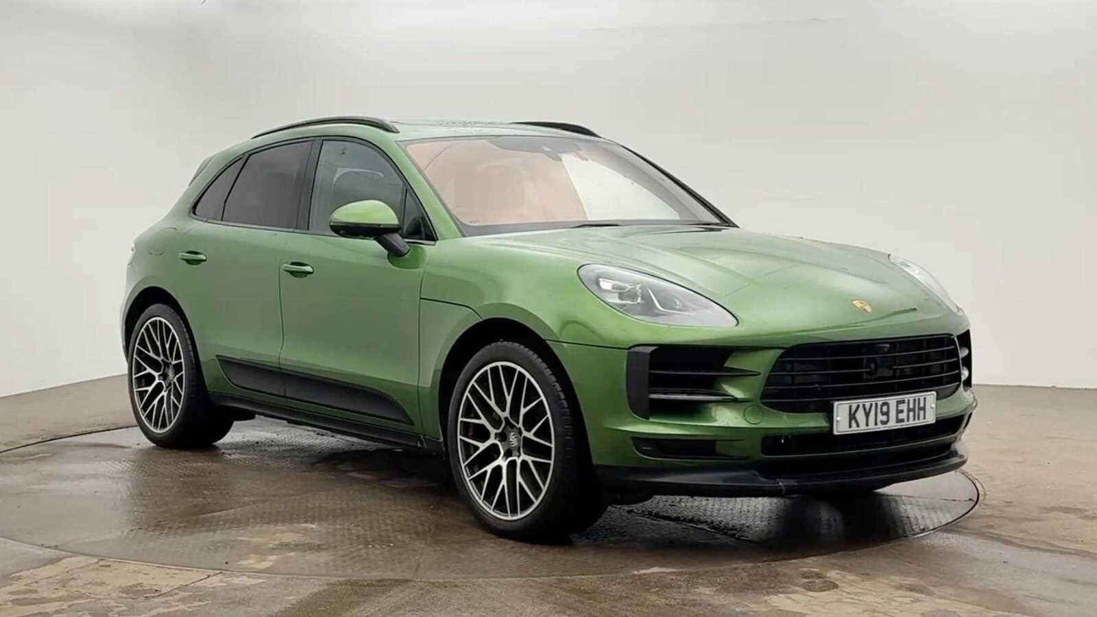 Main listing image - Porsche Macan