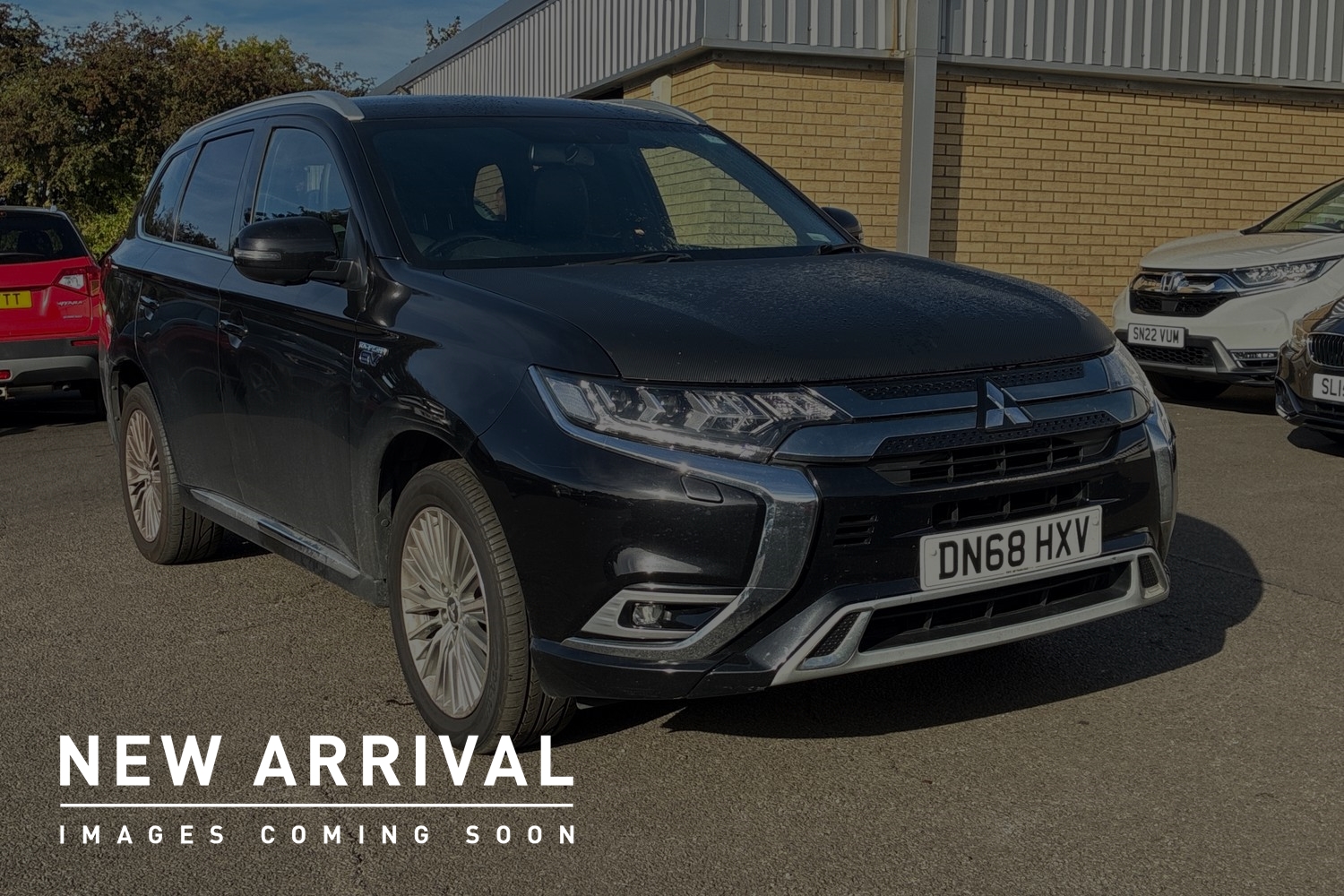 Main listing image - Mitsubishi Outlander