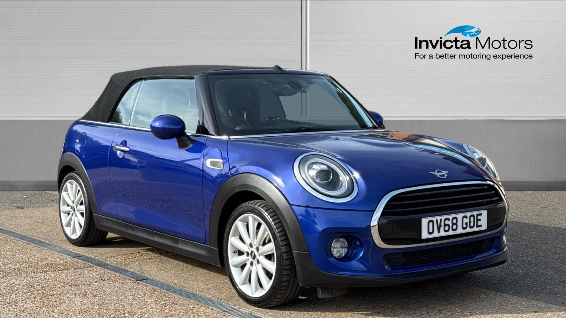 Main listing image - MINI Convertible