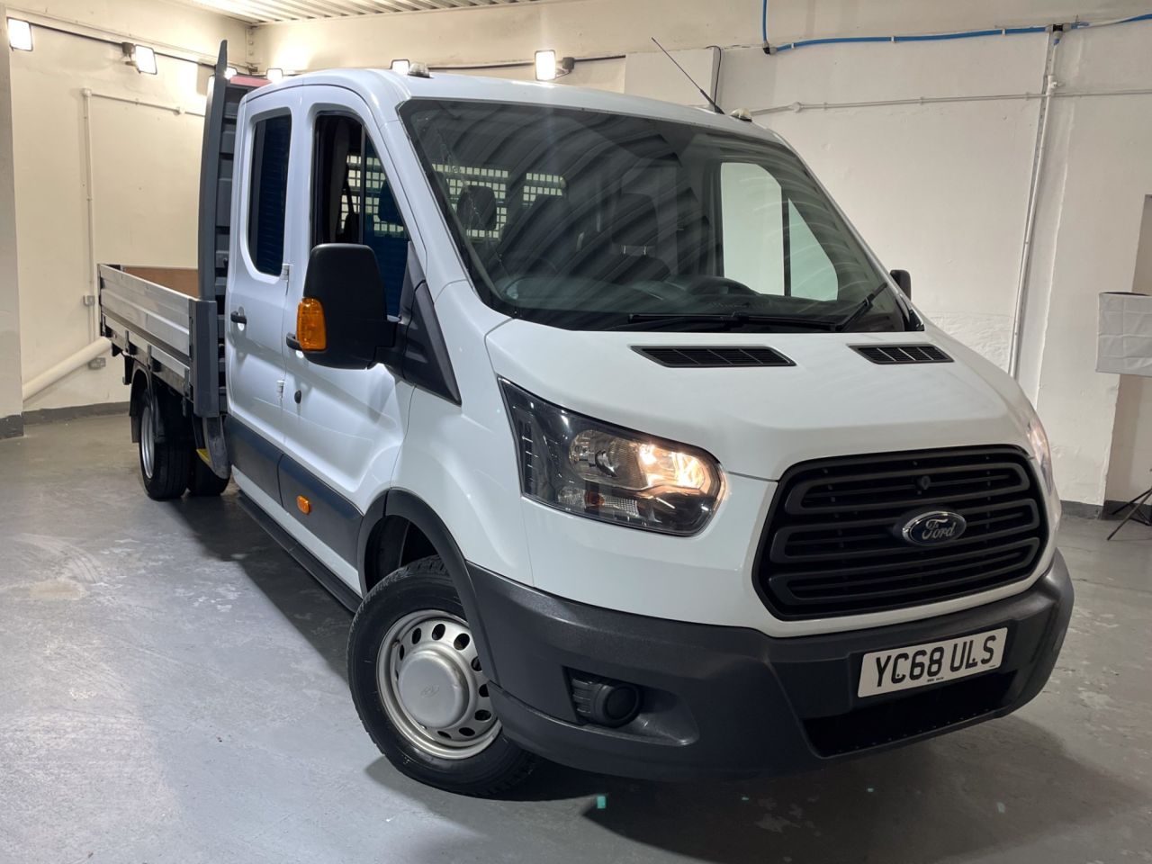 Main listing image - Ford Transit