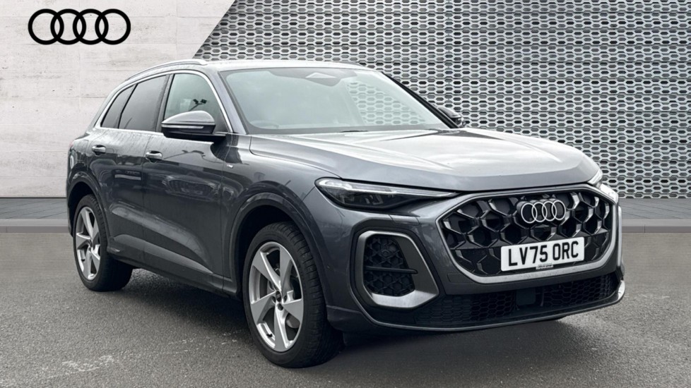 Main listing image - Audi Q5