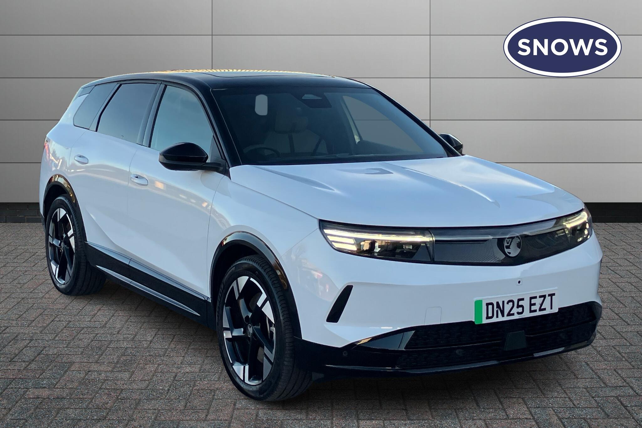 Main listing image - Vauxhall Grandland