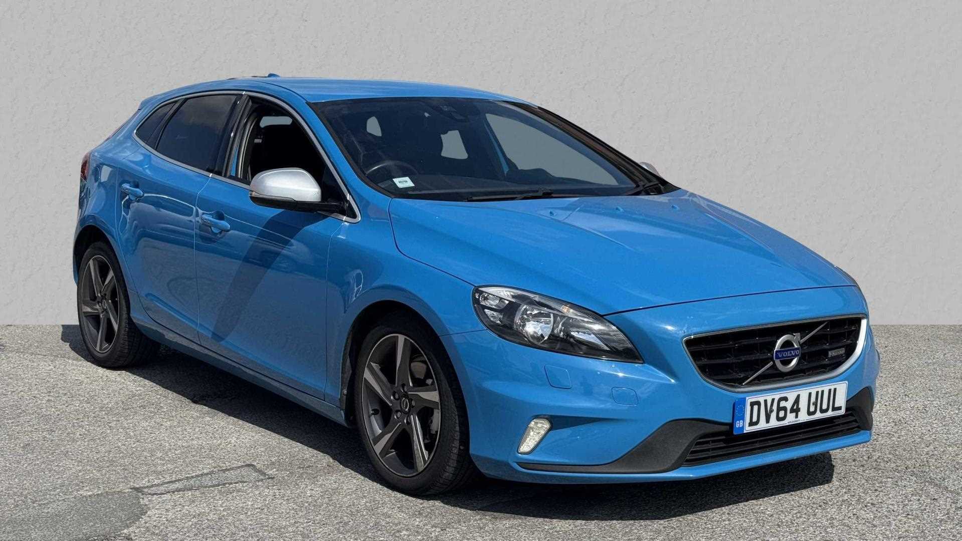 Main listing image - Volvo V40