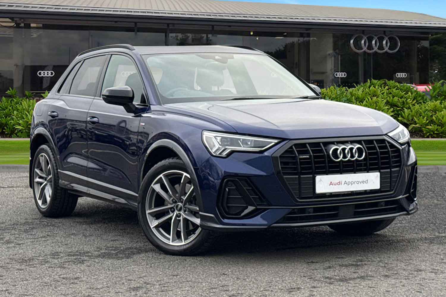 Main listing image - Audi Q3