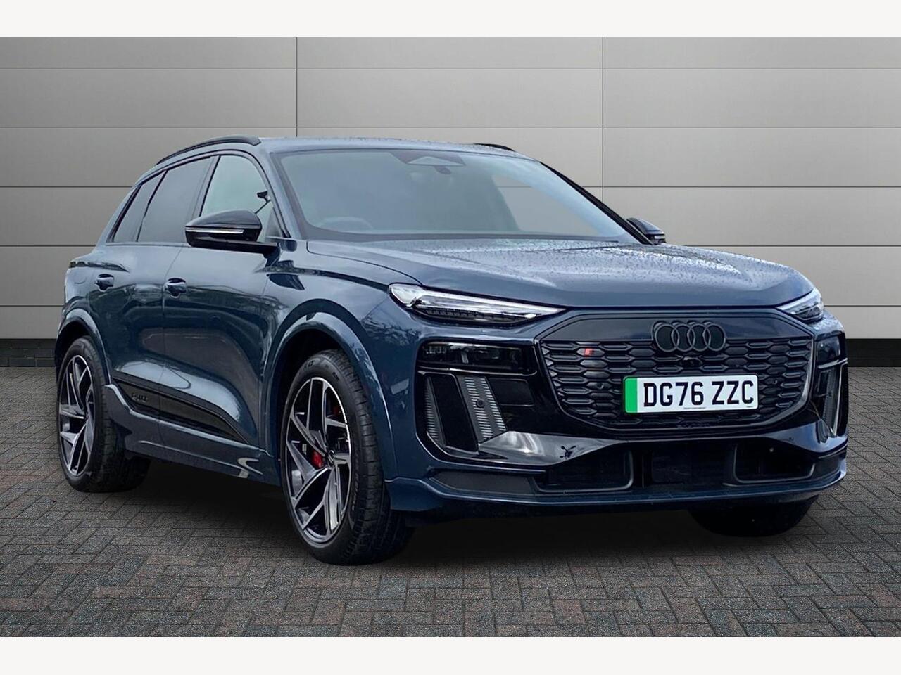 Main listing image - Audi Q6