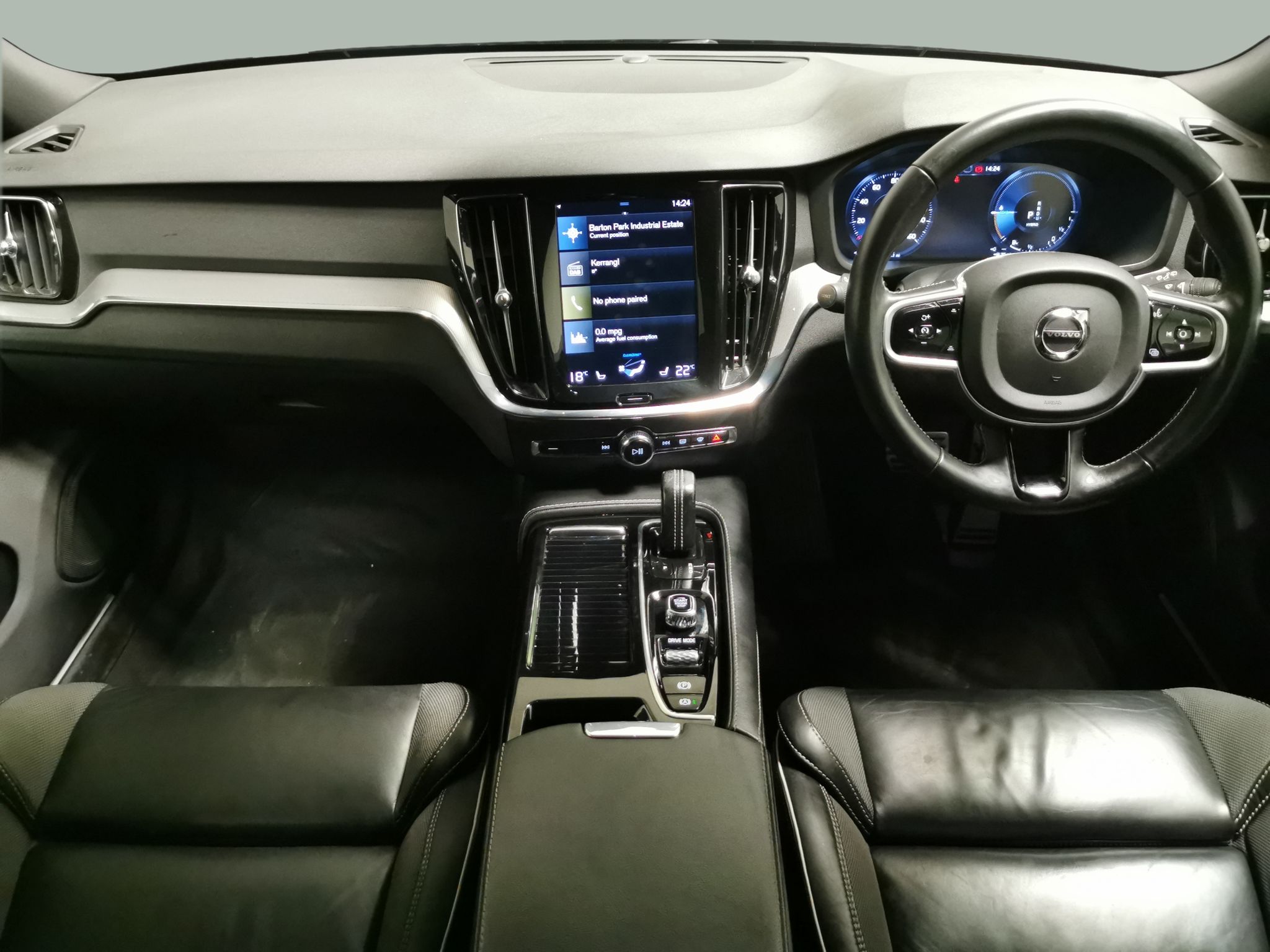 Main listing image - Volvo V60