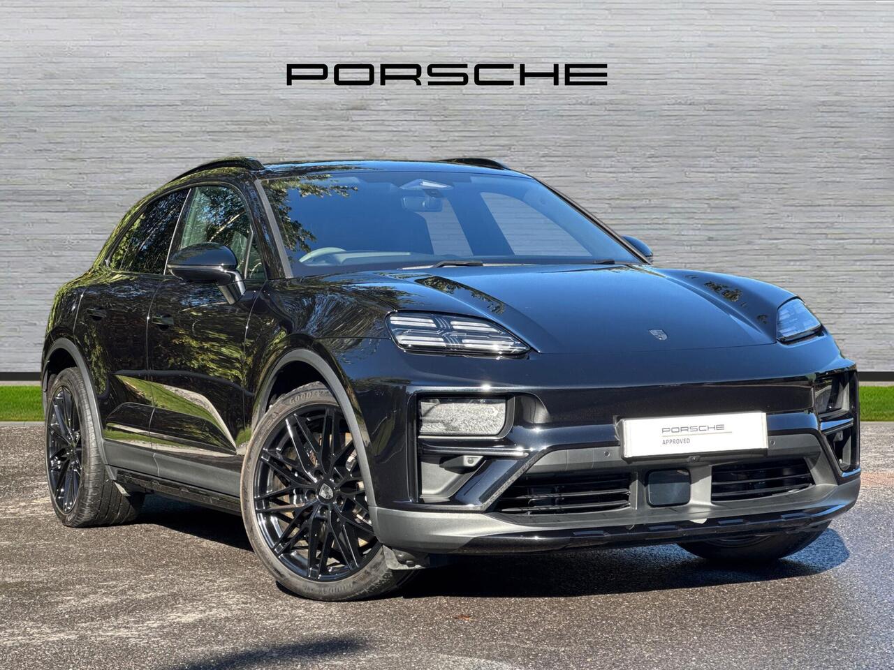 Main listing image - Porsche Macan