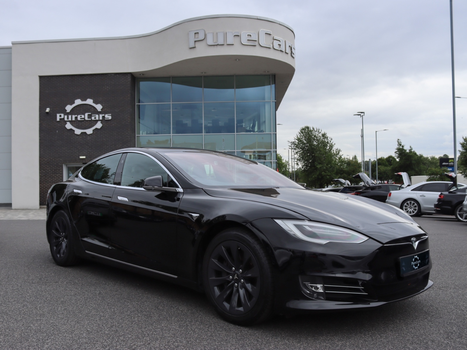Main listing image - Tesla Model S