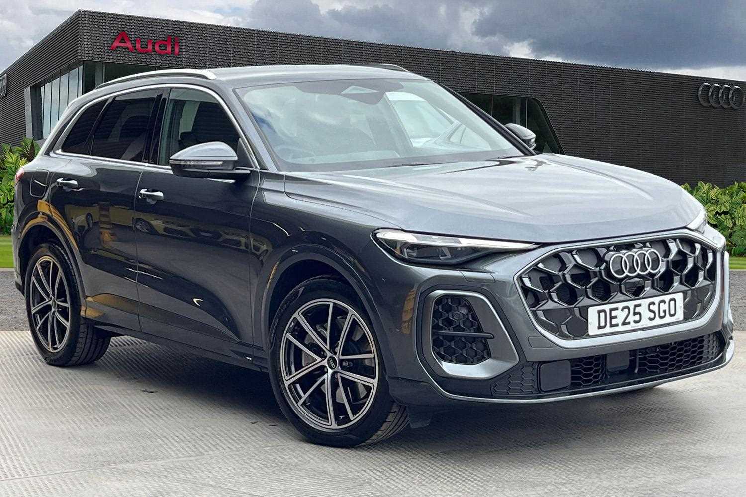 Main listing image - Audi Q5