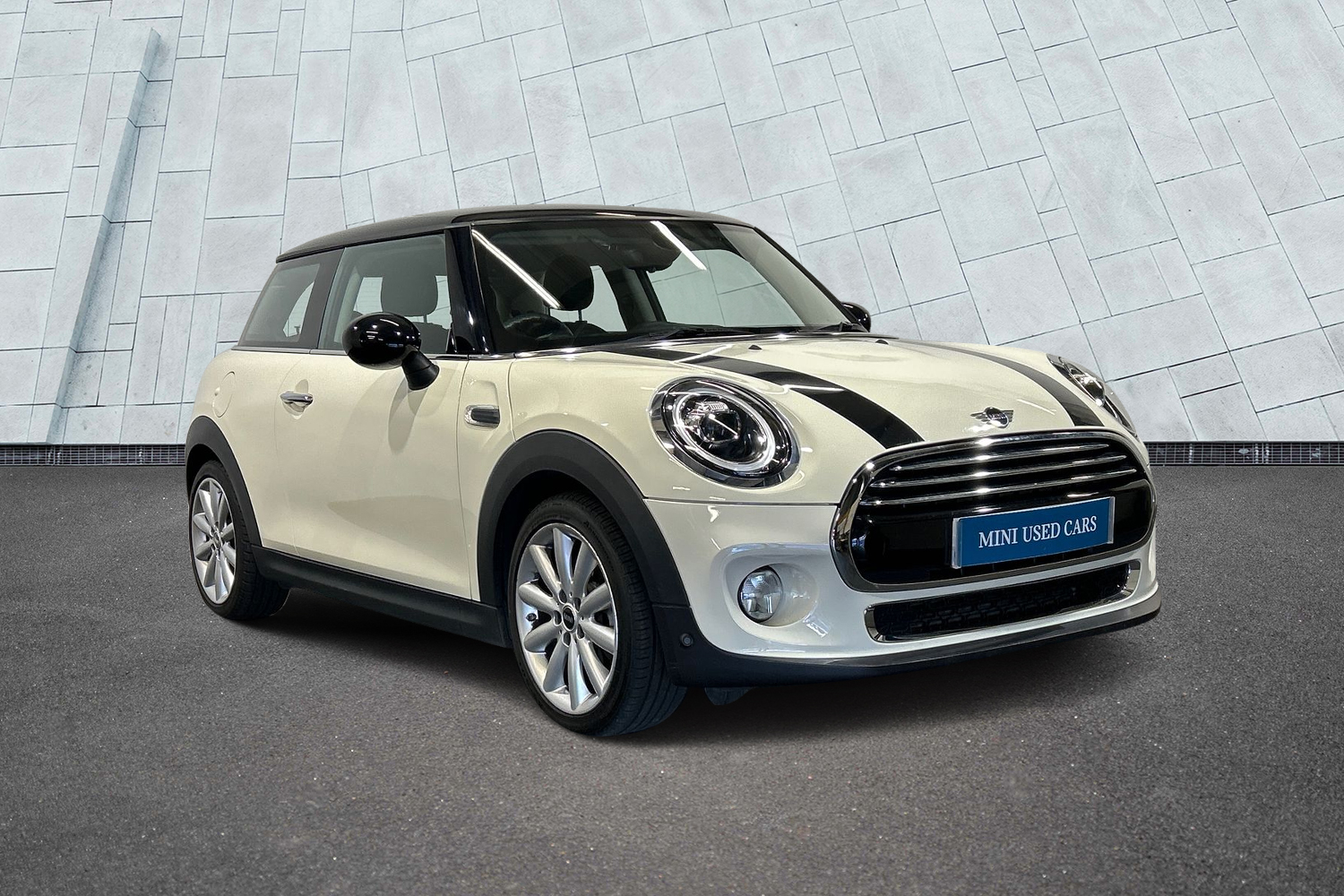 Main listing image - MINI Hatchback