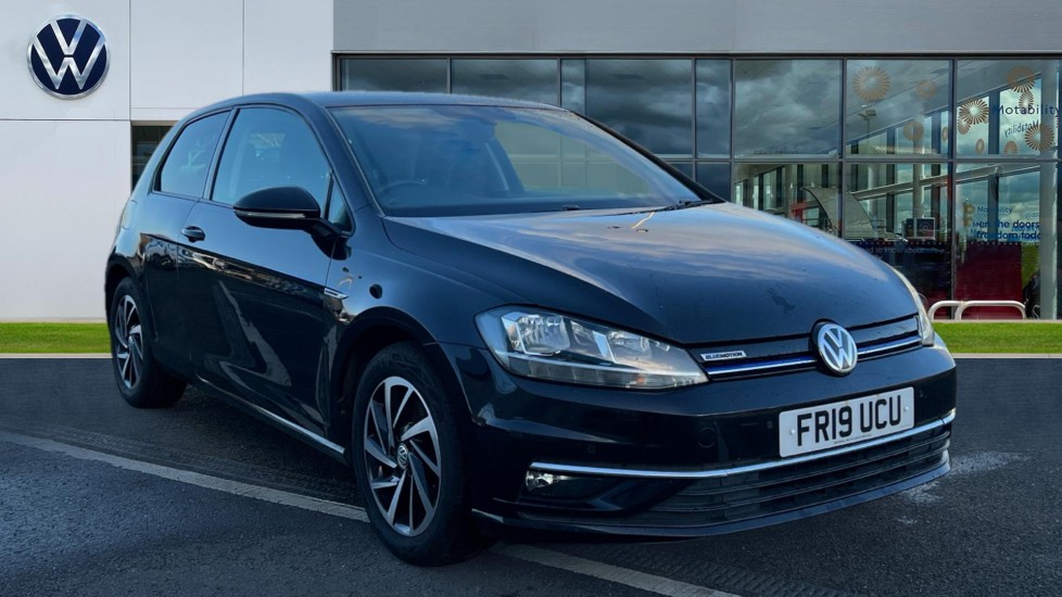 Main listing image - Volkswagen Golf