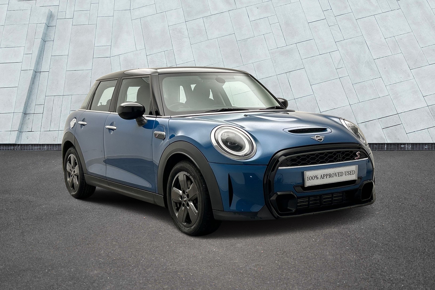 Main listing image - MINI Hatchback 5dr