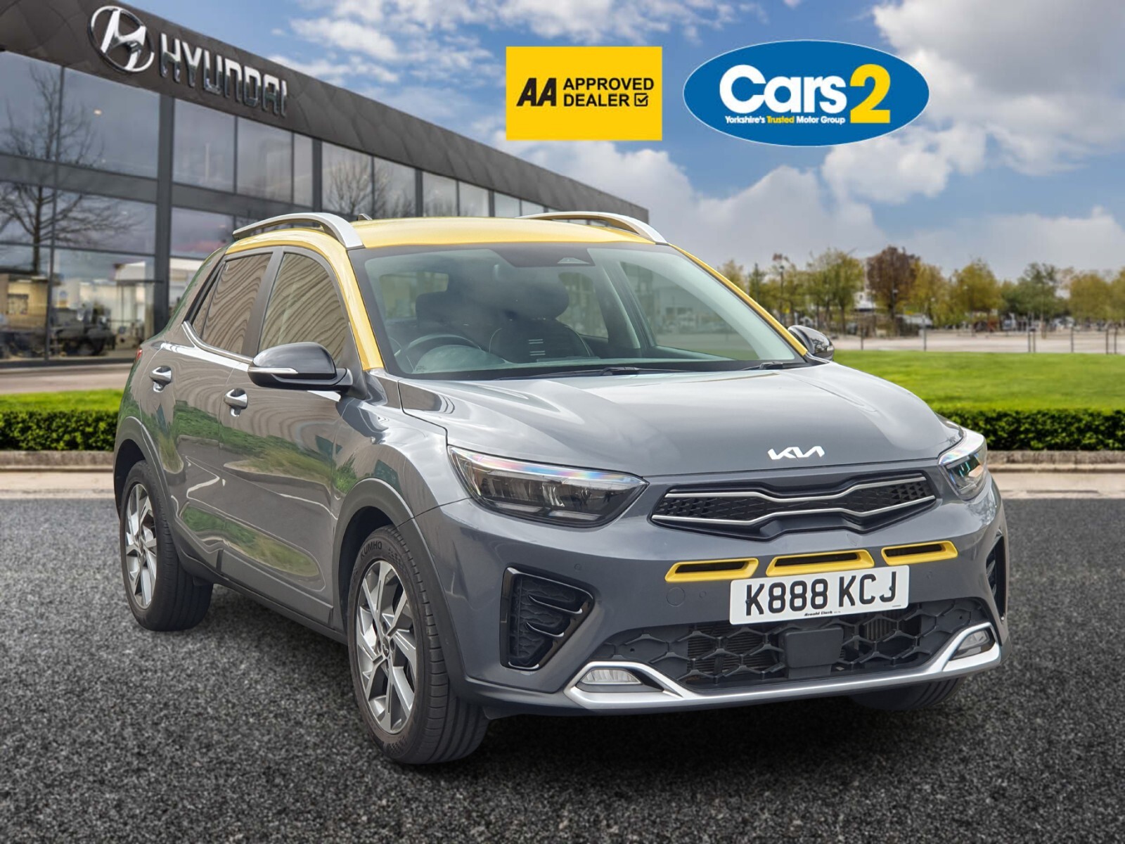 Main listing image - Kia Stonic