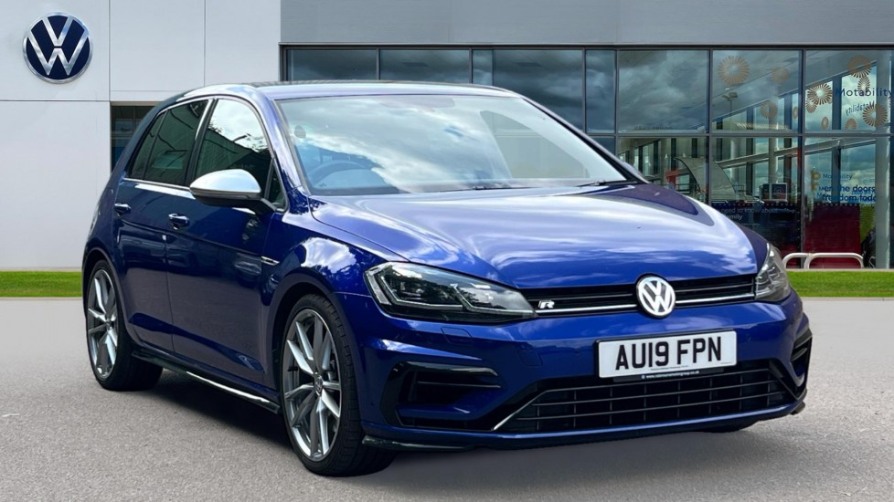 Main listing image - Volkswagen Golf R