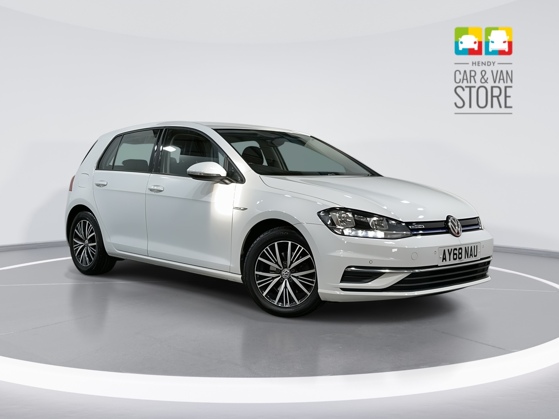 Main listing image - Volkswagen Golf