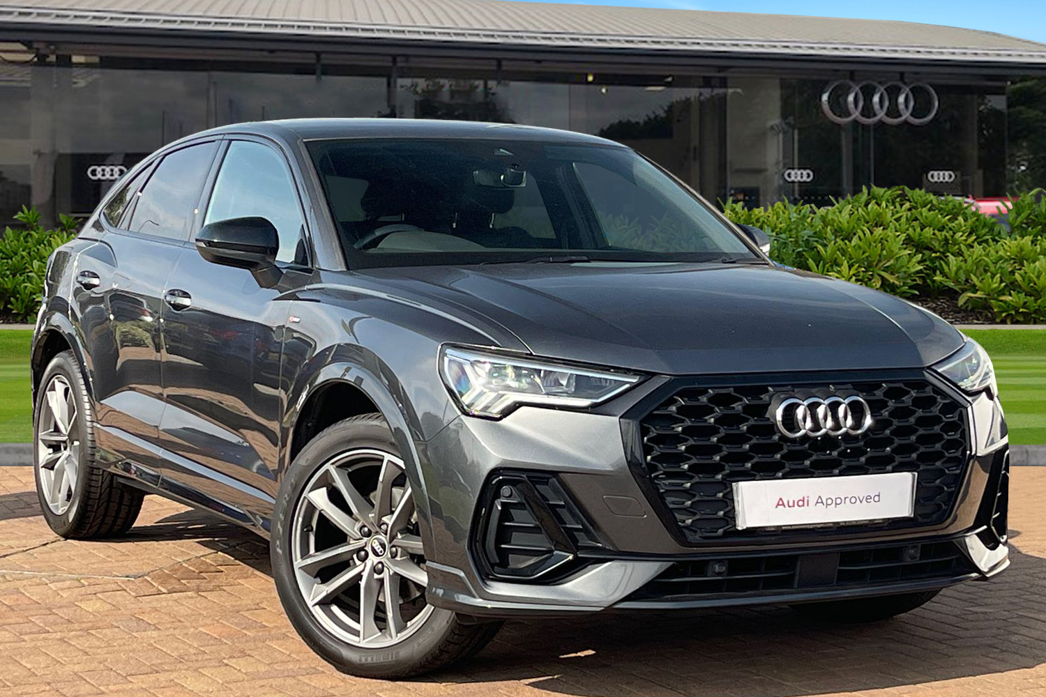 Main listing image - Audi Q3