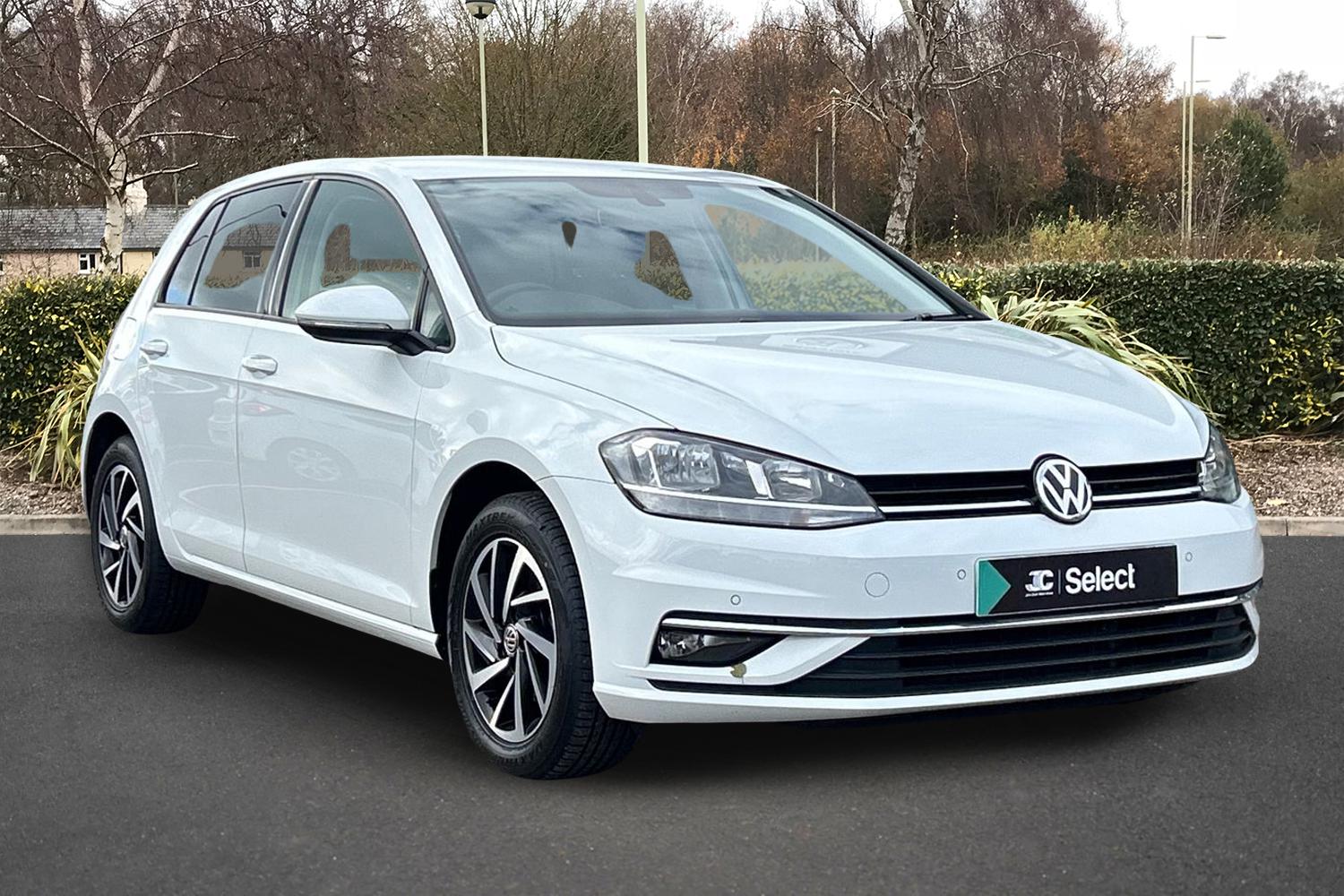 Main listing image - Volkswagen Golf