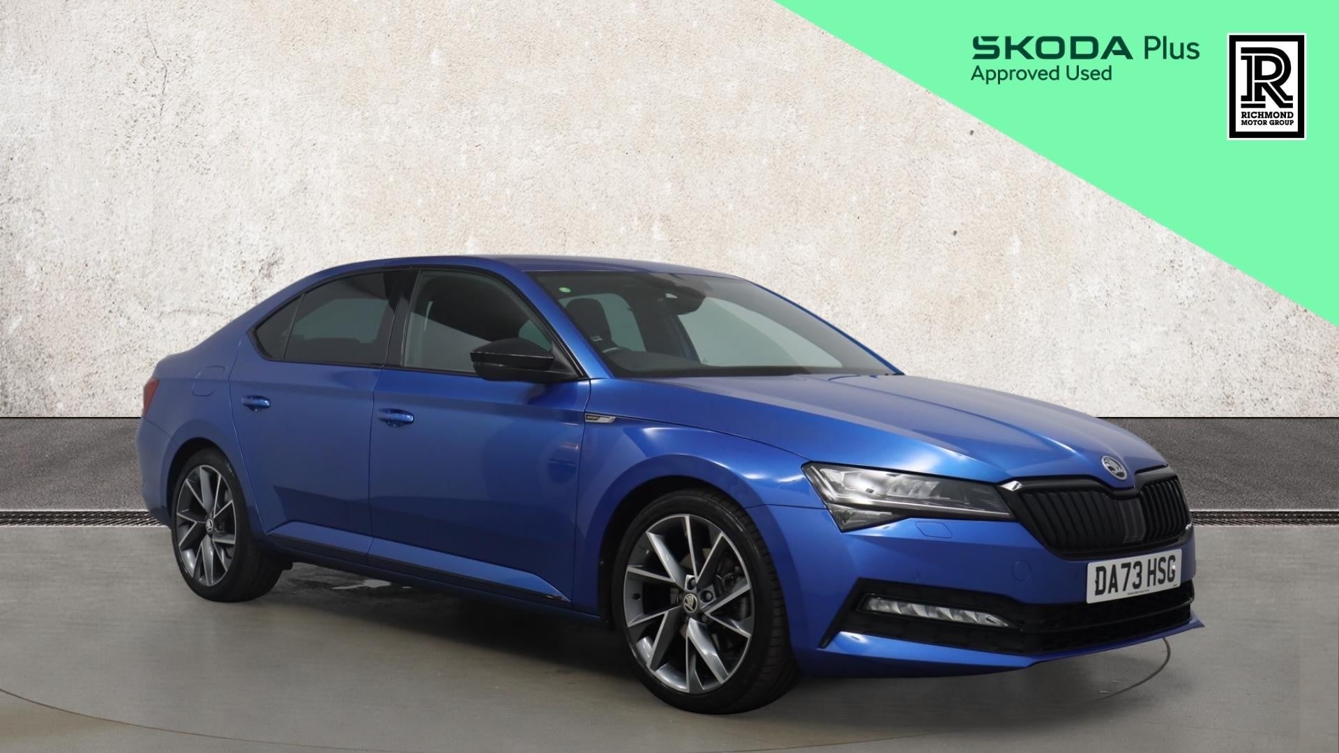 Main listing image - Skoda Superb