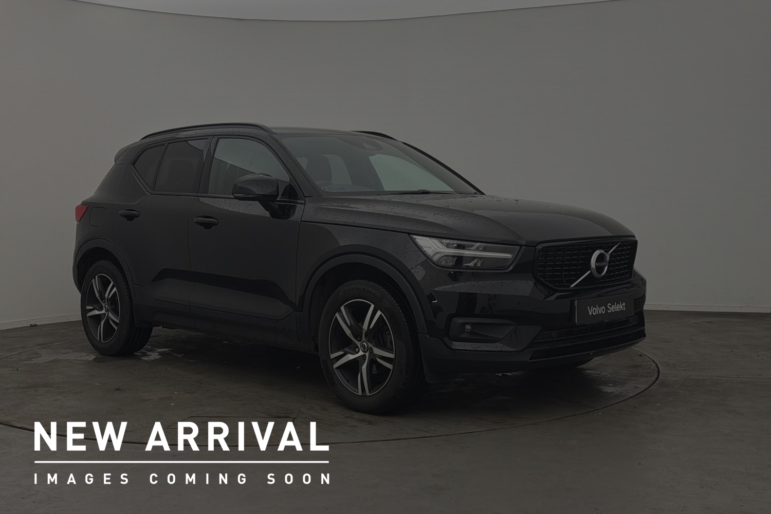 Main listing image - Volvo XC40
