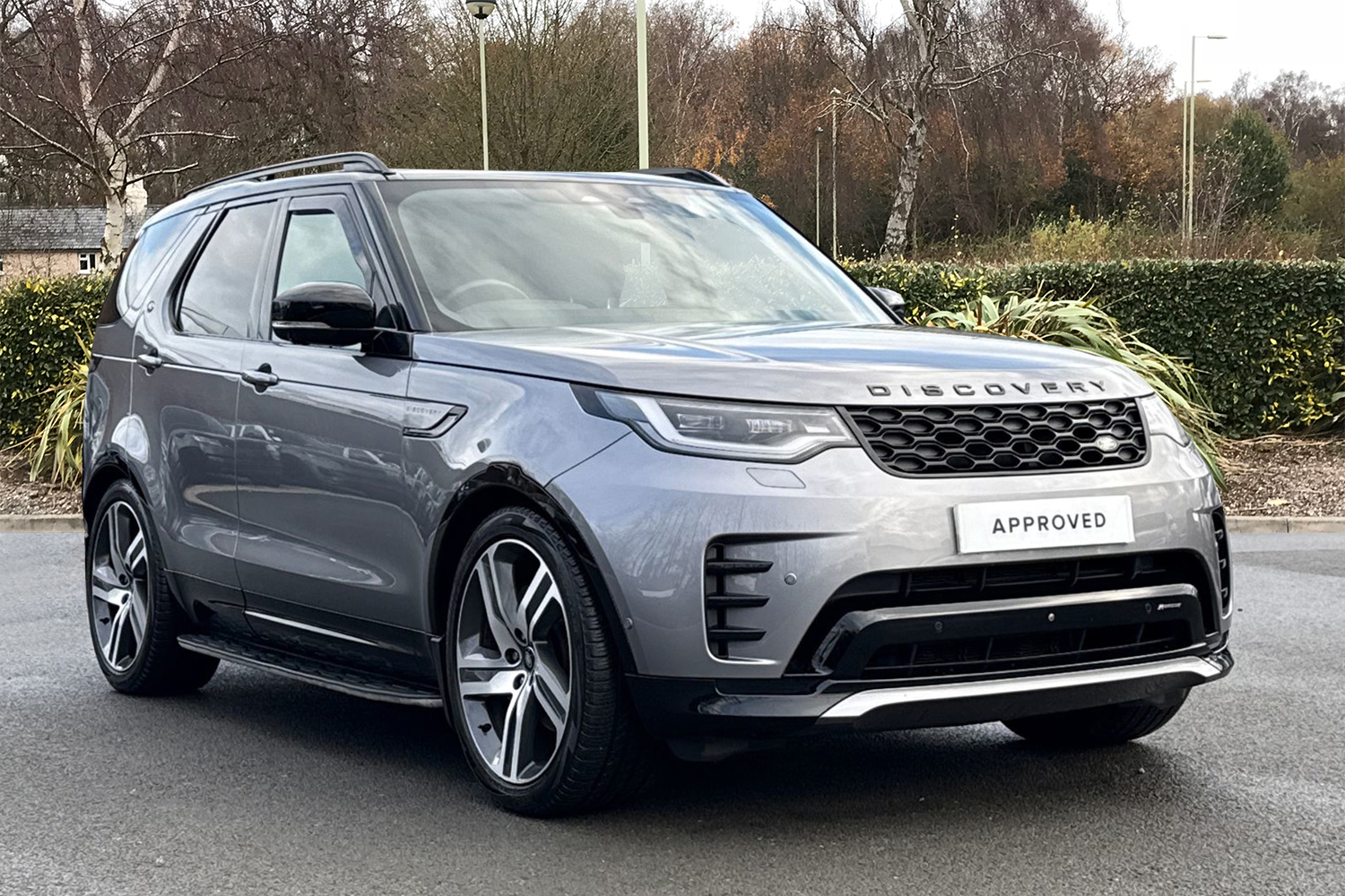 Main listing image - Land Rover Discovery