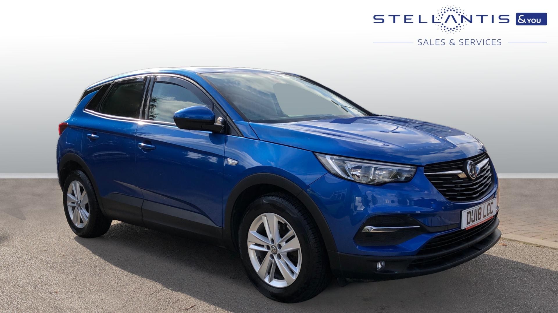 Main listing image - Vauxhall Grandland X