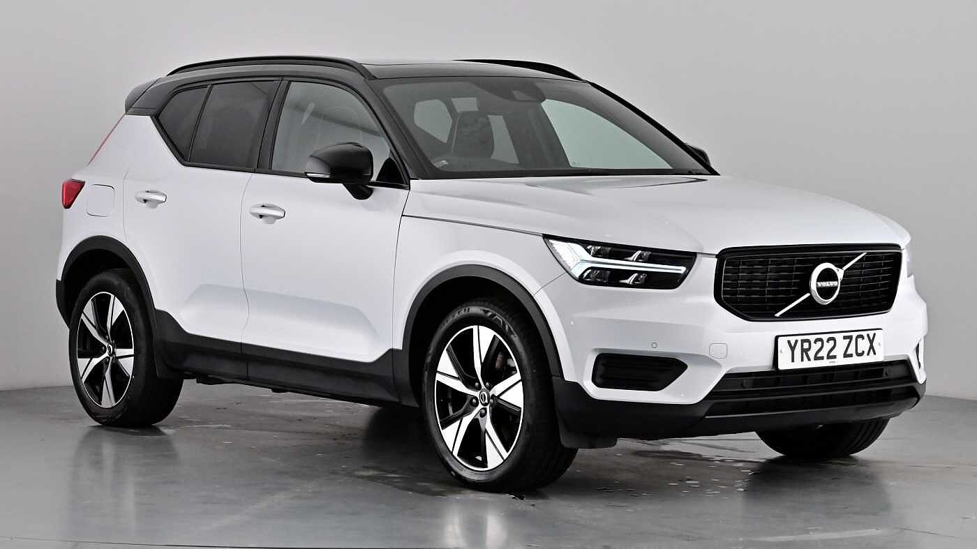 Main listing image - Volvo XC40 Recharge