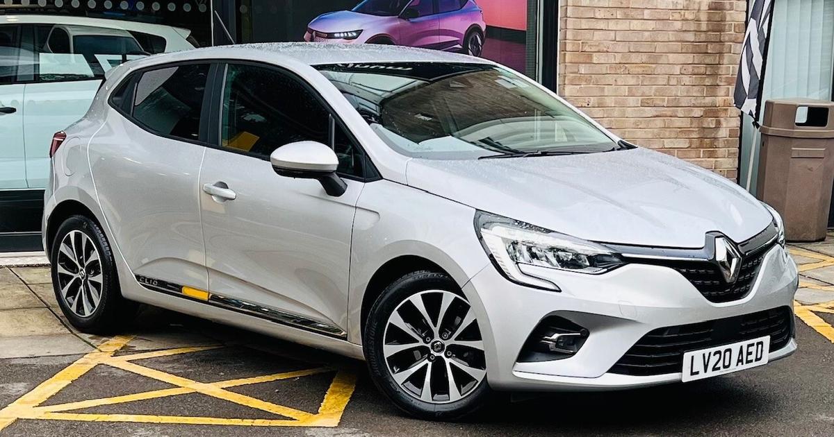 Main listing image - Renault Clio