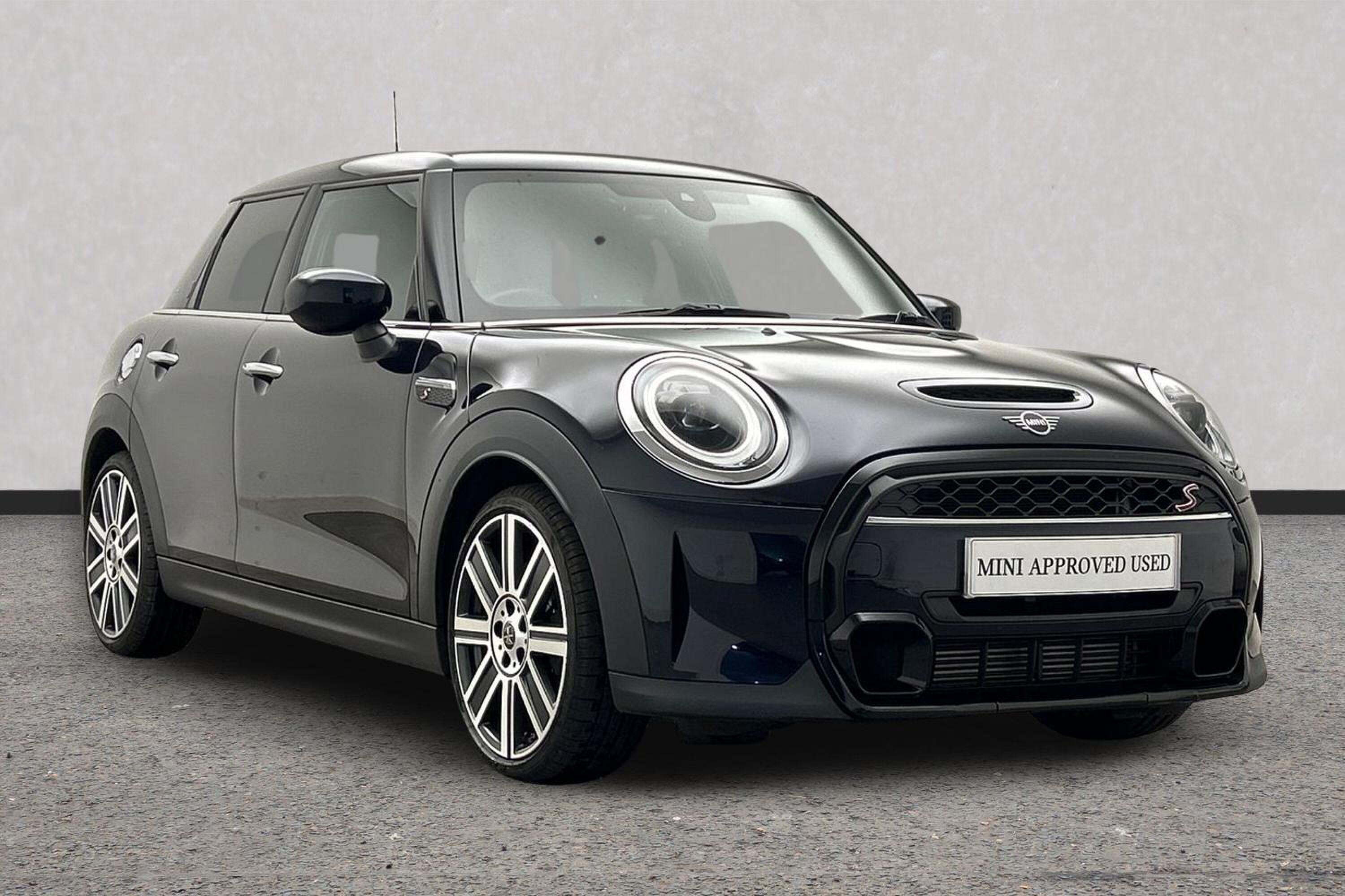Main listing image - MINI Hatchback