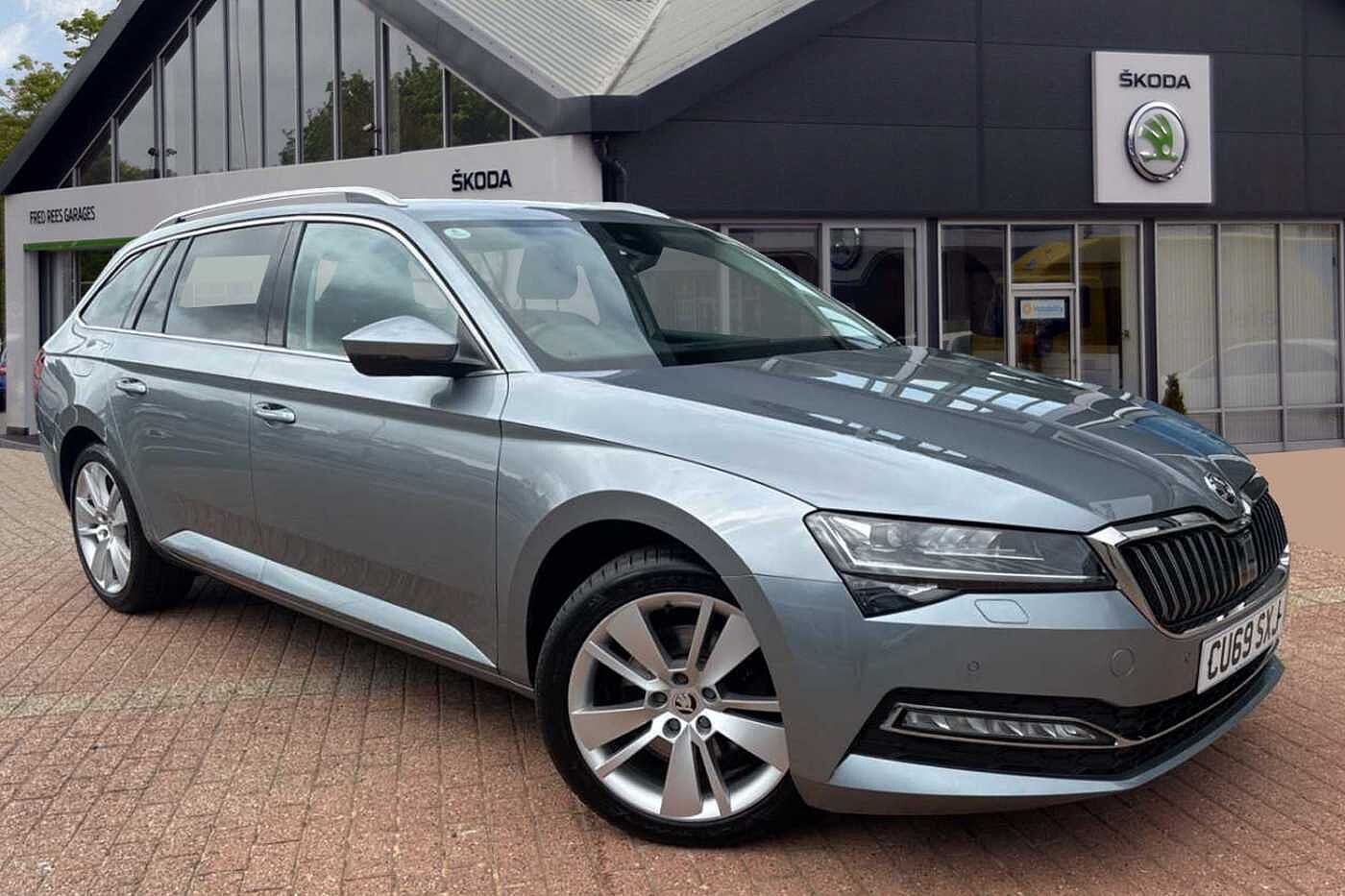 Main listing image - Skoda Superb