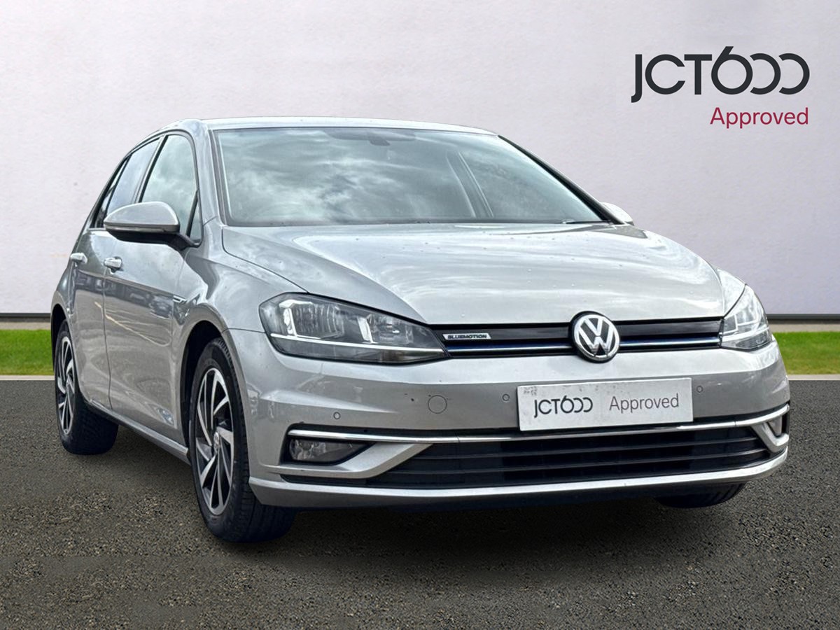 Main listing image - Volkswagen Golf