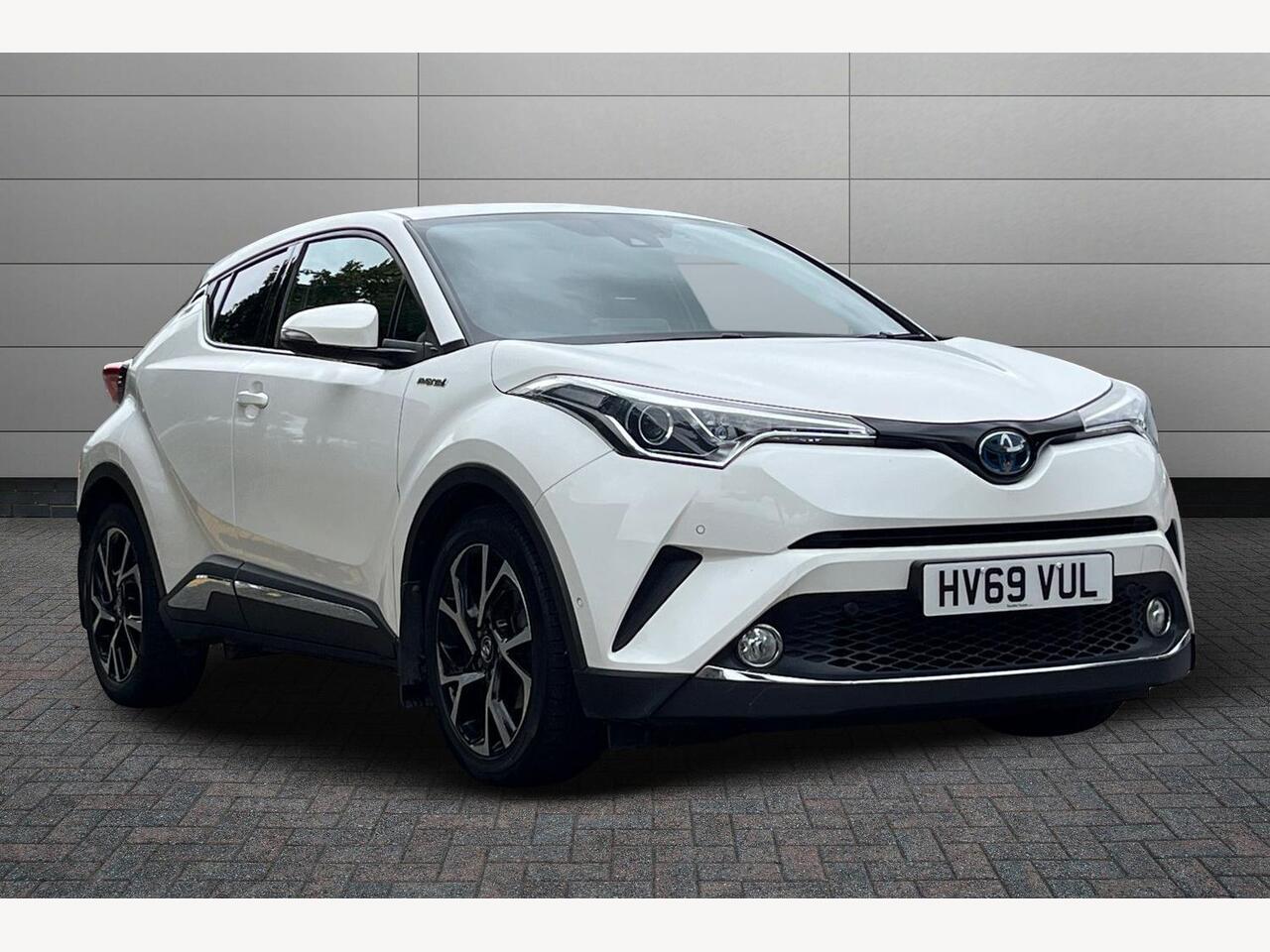 Main listing image - Toyota C-HR