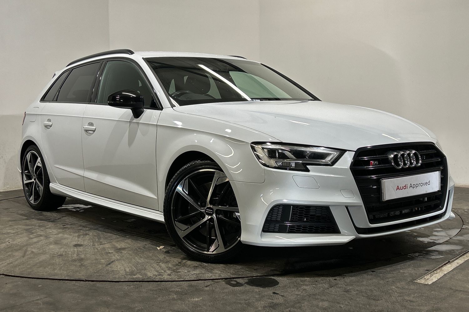 Main listing image - Audi S3