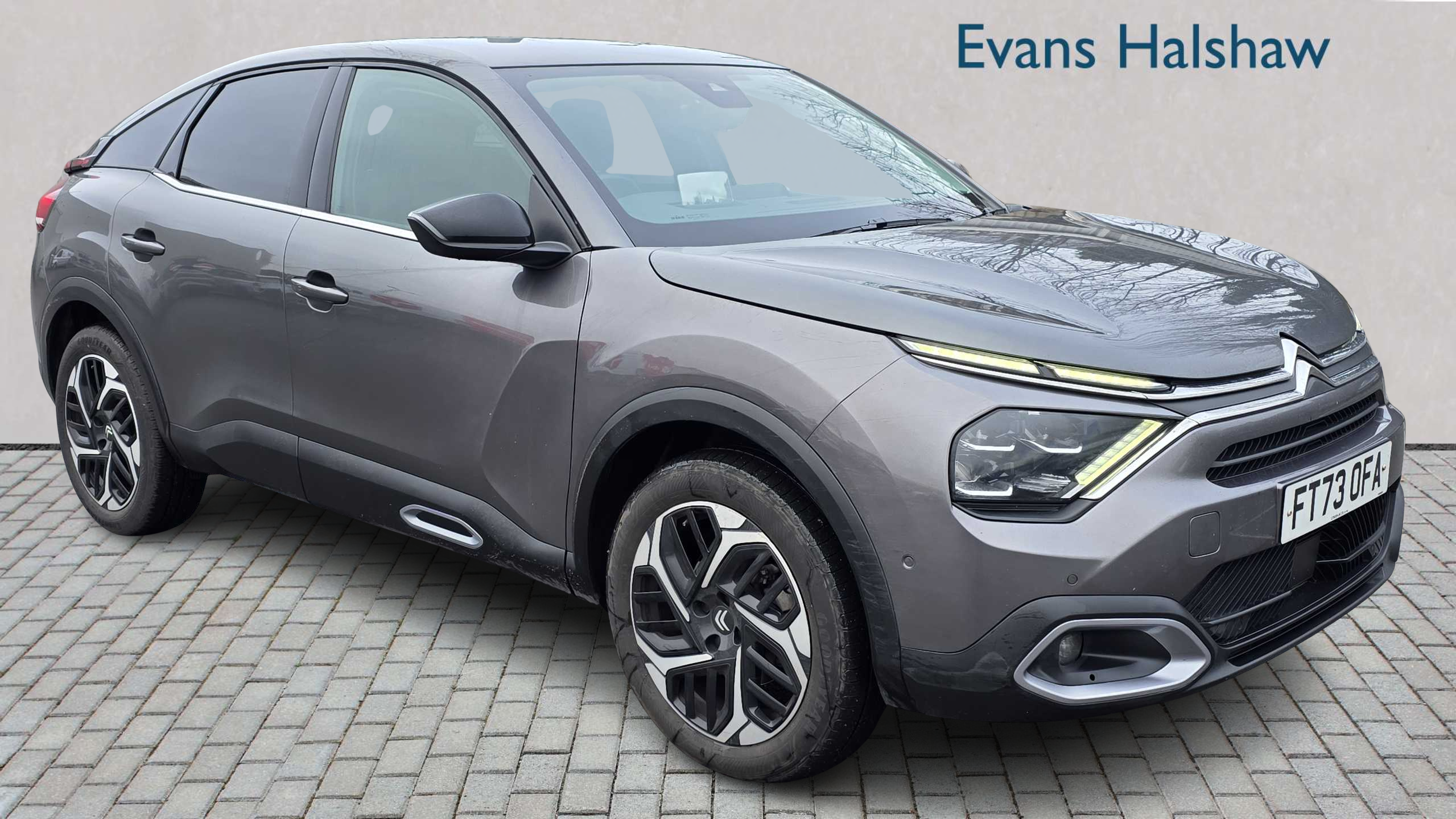 Main listing image - Citroen C4