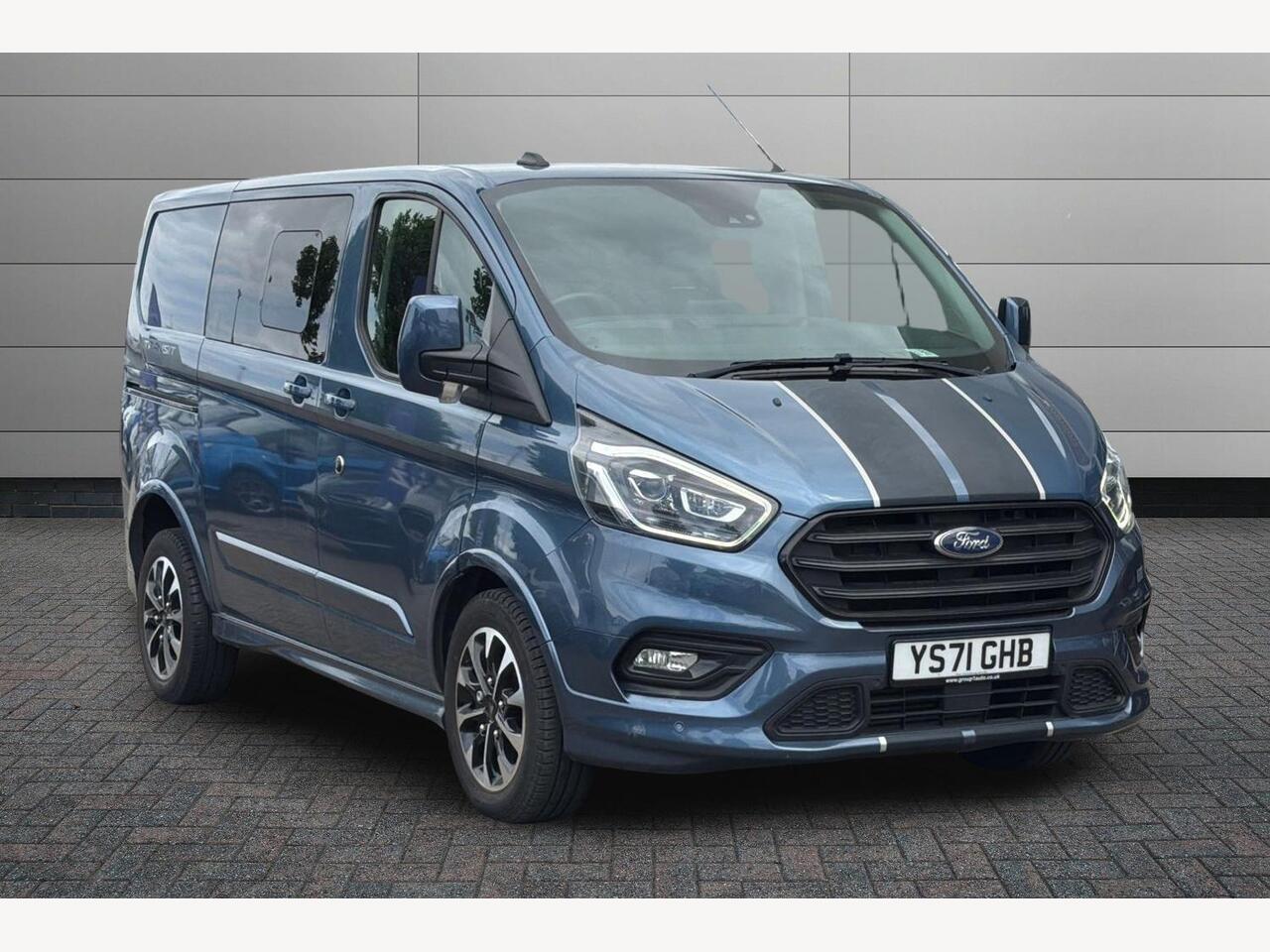 Main listing image - Ford Transit Custom