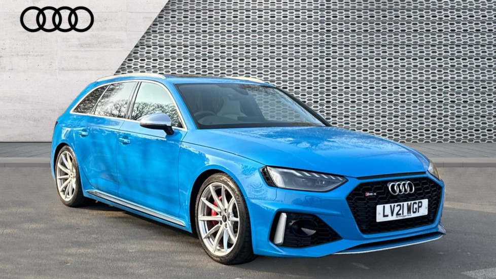 Main listing image - Audi RS4