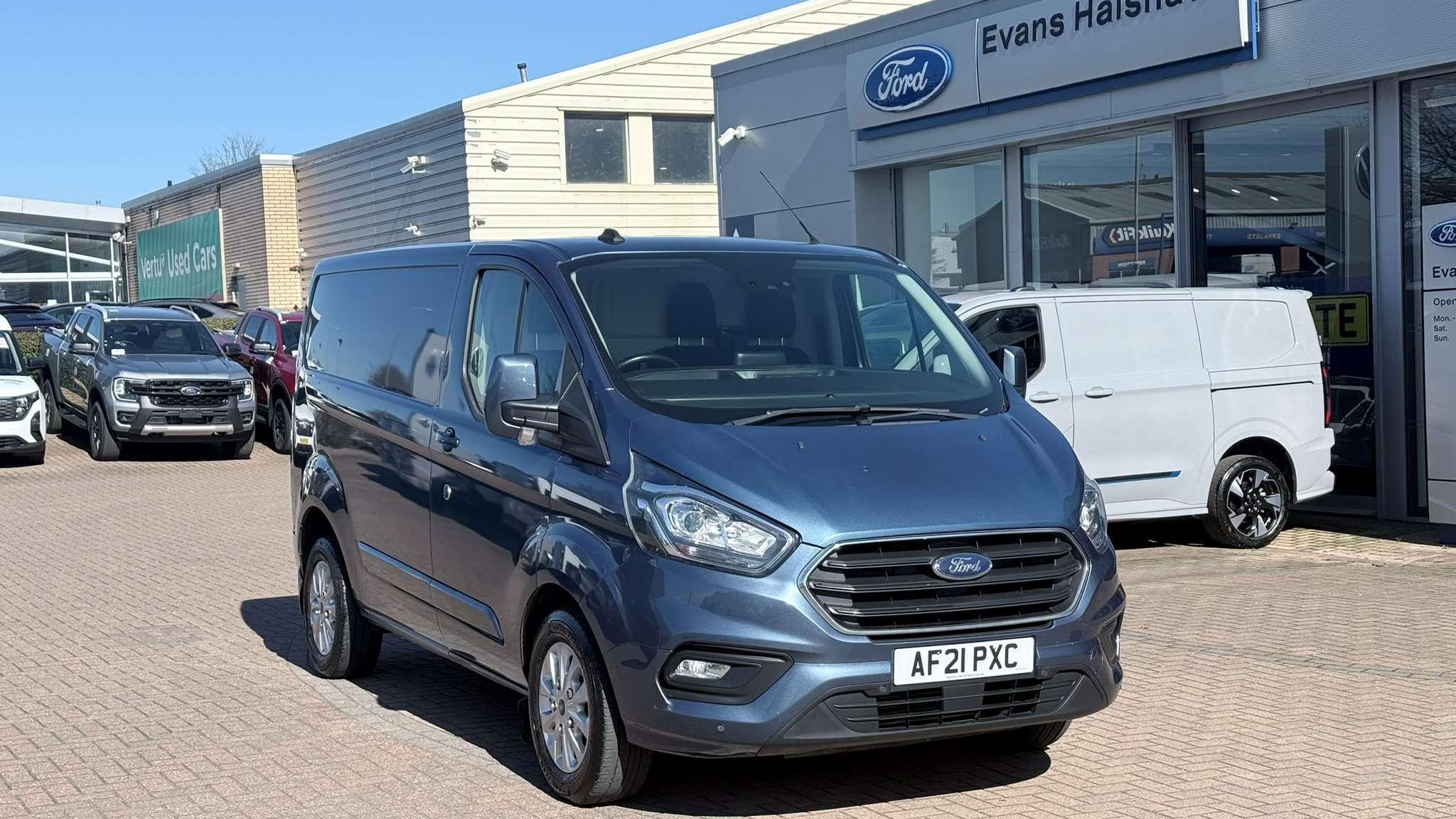 Main listing image - Ford Transit Custom