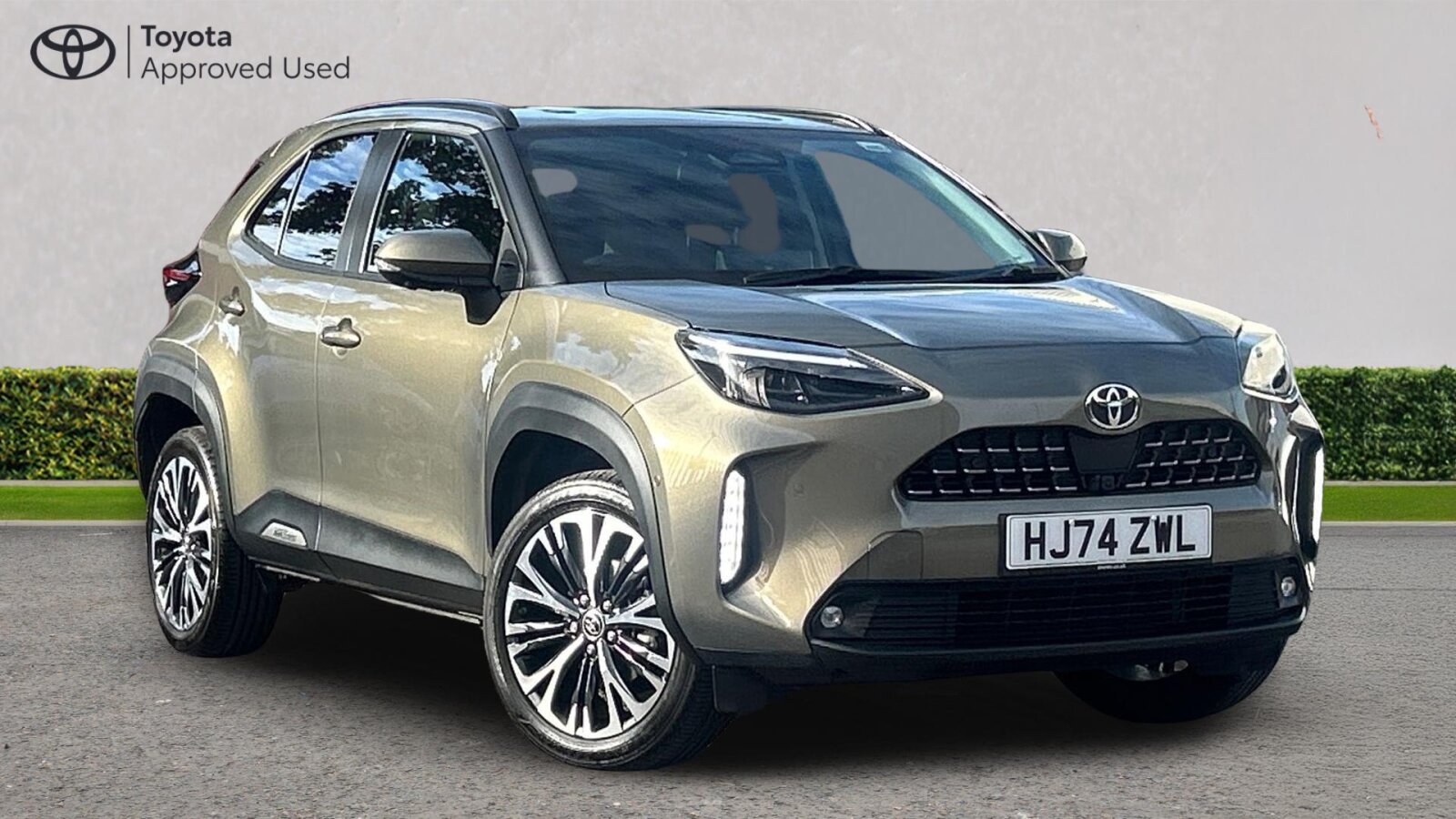 Main listing image - Toyota Yaris Cross