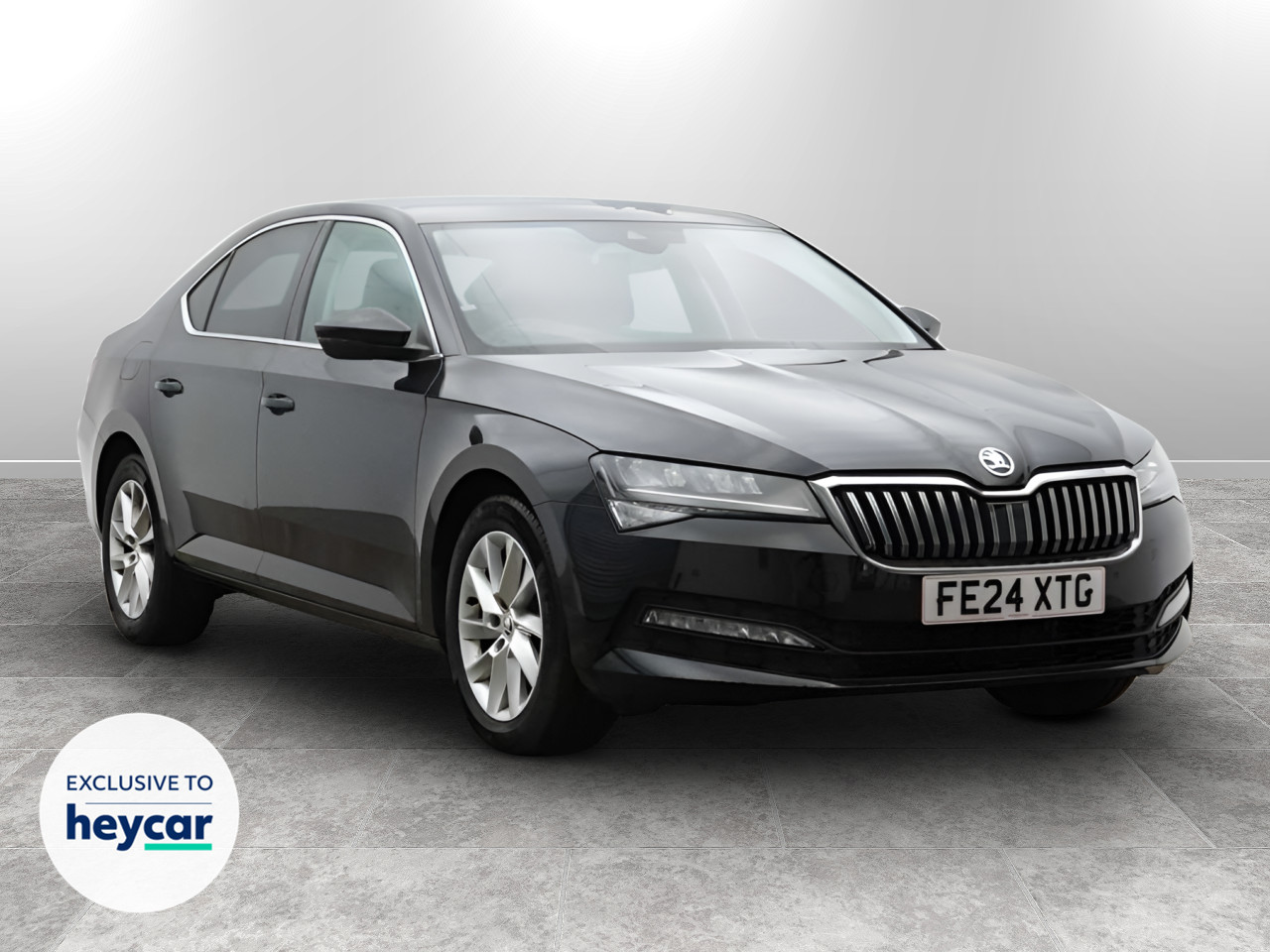 Main listing image - Skoda Superb