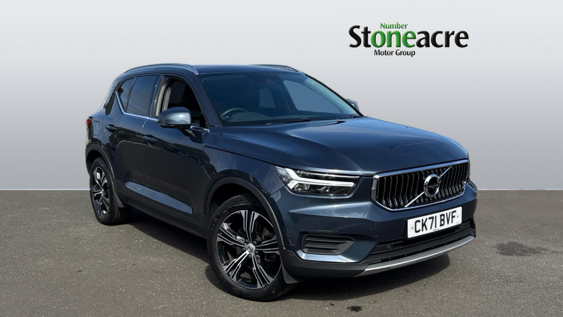 Main listing image - Volvo XC40
