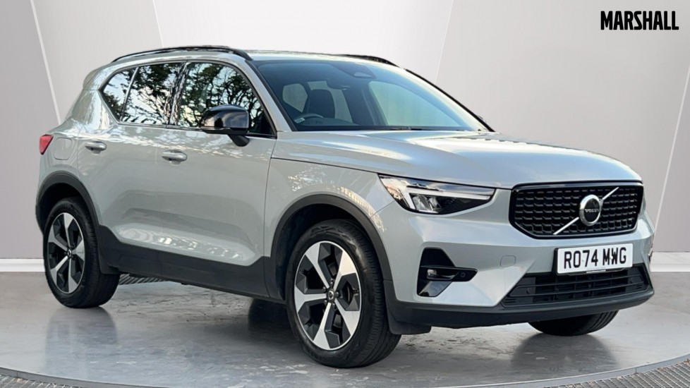 Main listing image - Volvo XC40