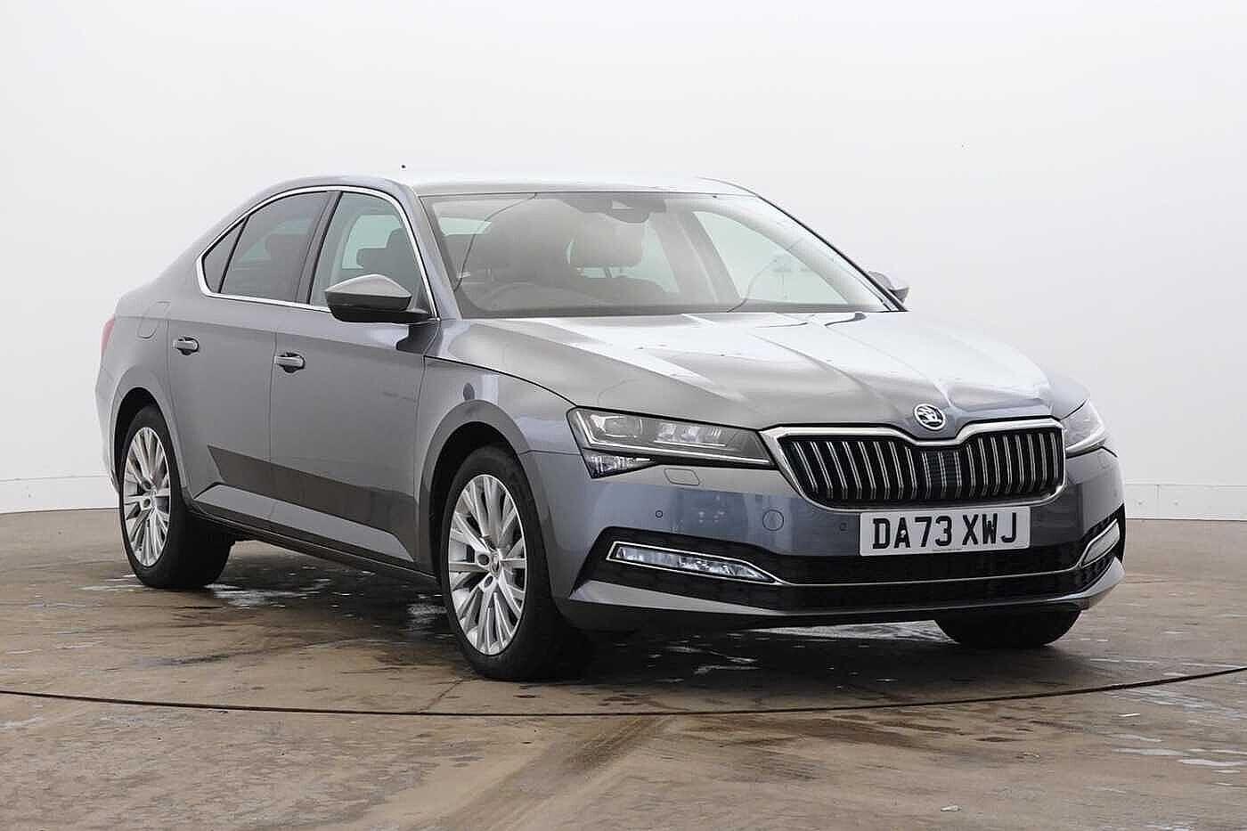 Main listing image - Skoda Superb