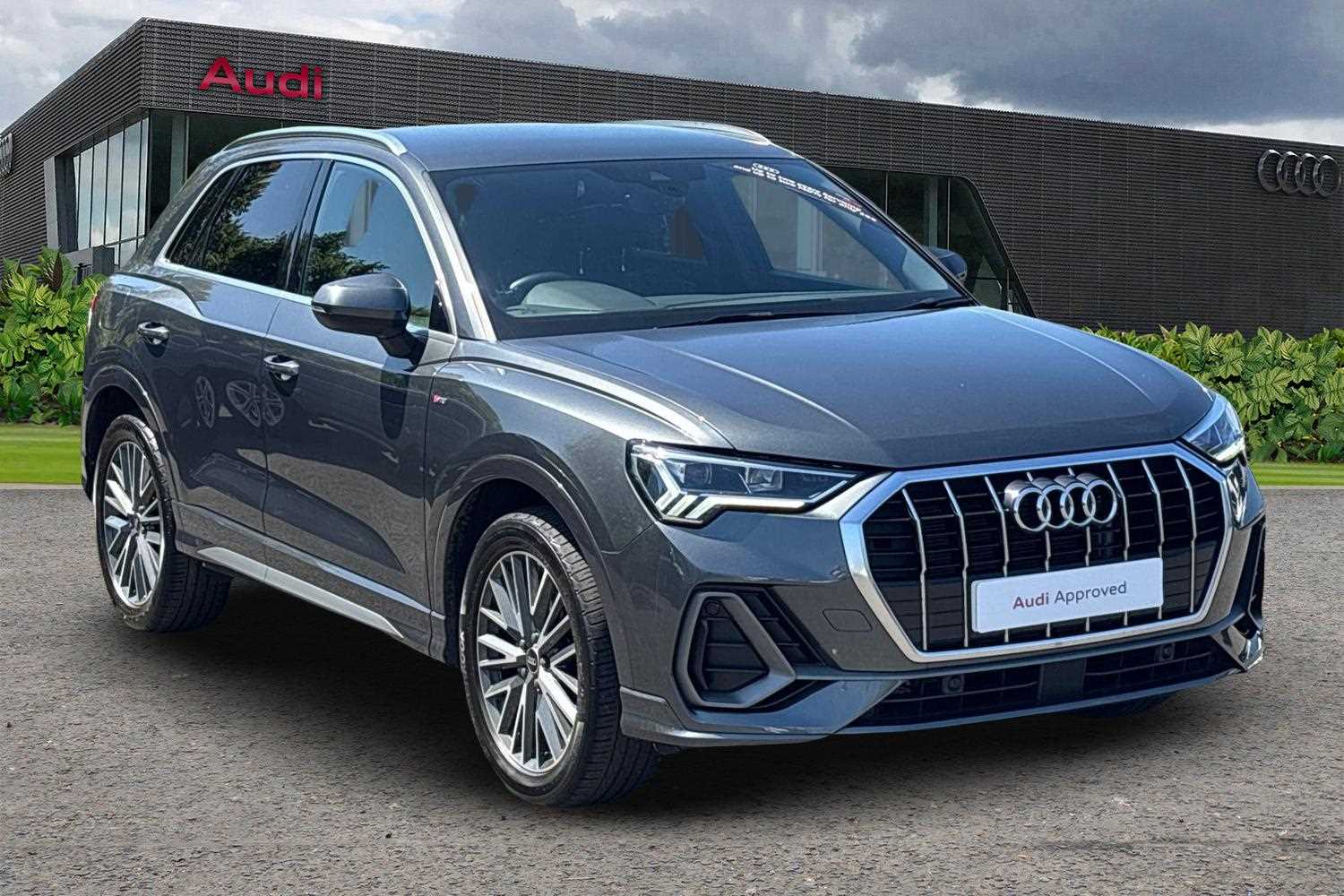 Main listing image - Audi Q3